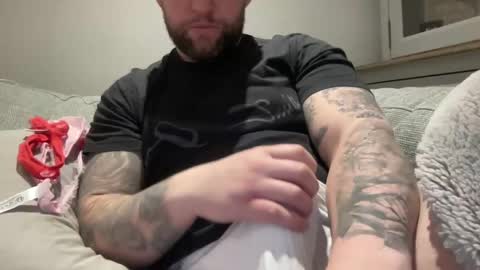  UK BigThick Cock  online show from November 14, 2024, 12:43 pm