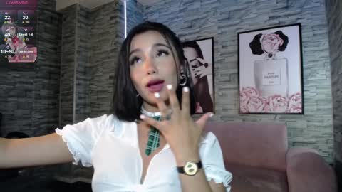 _ella_b online show from November 21, 2024, 4:59 am