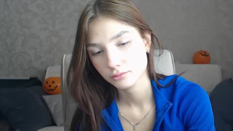  LovelyLavender  online show from November 13, 2024, 7:46 am