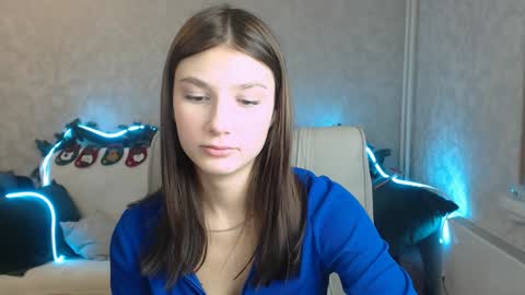  LovelyLavender  online show from December 22, 2024, 1:01 am