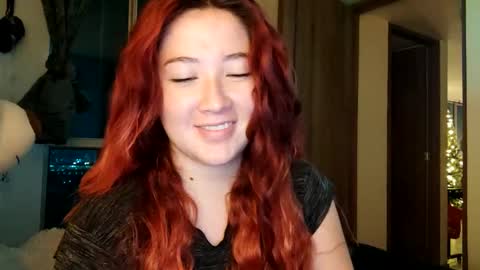 _lunaa__ online show from December 3, 2024, 1:24 am