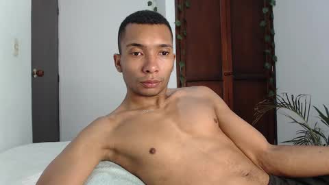 Heyy my name is Aaron online show from December 26, 2024, 1:45 pm