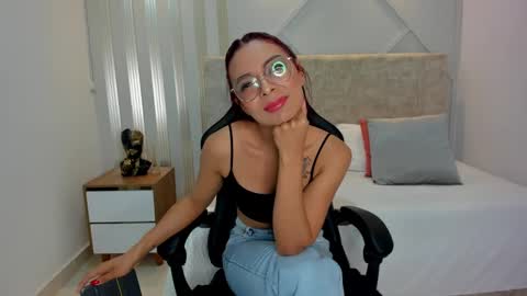 abby_brunner online show from January 3, 2025, 8:19 pm