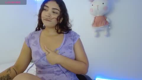 abby_rosse2 online show from January 14, 2025, 9:00 pm