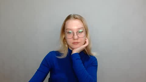 Abby Lovense is active online show from November 19, 2024, 8:17 am