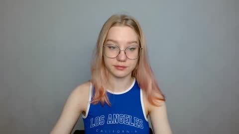 Abby Lovense is active online show from January 3, 2025, 9:30 am