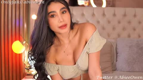 abie_owen online show from January 19, 2025, 8:28 pm