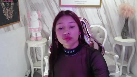 adara_b online show from December 3, 2024, 3:11 am