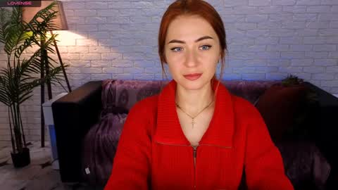 adelyna_bird online show from December 1, 2024, 7:23 am