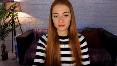 adelyna_bird online show from December 5, 2024, 7:40 am