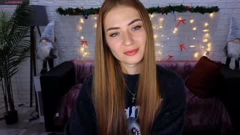 adelyna_bird online show from December 21, 2024, 7:38 am