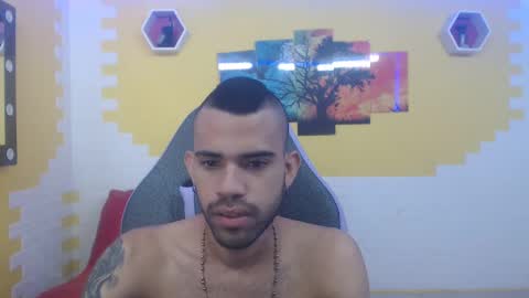 adri_sexboy online show from November 13, 2024, 12:37 pm