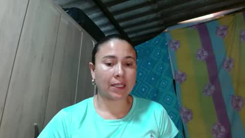 Adriana Tellez online show from November 18, 2024, 5:31 pm