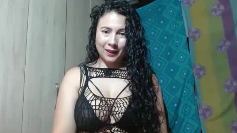 Adriana Tellez online show from December 9, 2024, 4:54 pm