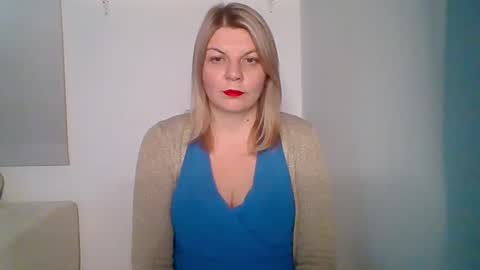 Adrianna online show from December 17, 2024, 7:38 pm