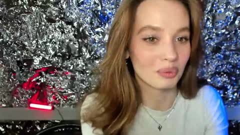 agata_price online show from February 5, 2025, 9:53 am