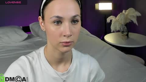 agnes_collins online show from December 24, 2024, 11:42 am