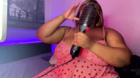 Montrals best BBW online show from January 3, 2025, 1:38 pm