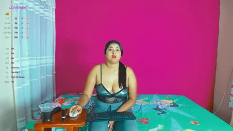 aisha_stacey0410 online show from November 14, 2024, 11:16 am