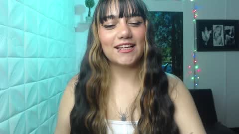 Aitana online show from December 17, 2024, 8:54 pm