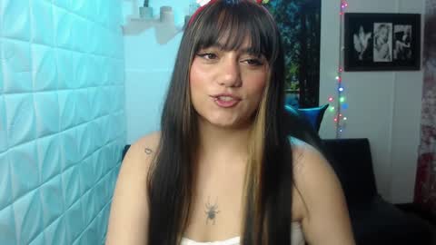 Aitana online show from December 23, 2024, 9:19 pm