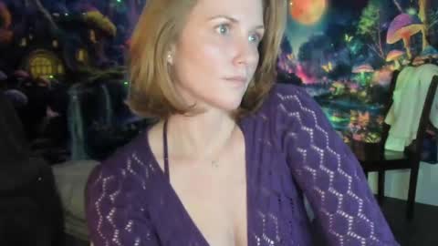 AKGINGERSNAPS  HighTistic online show from January 6, 2025, 12:35 am