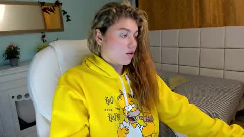 alaia_greyy online show from November 27, 2024, 1:01 pm