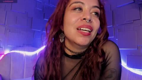 alaia_lovee online show from December 7, 2024, 3:21 pm