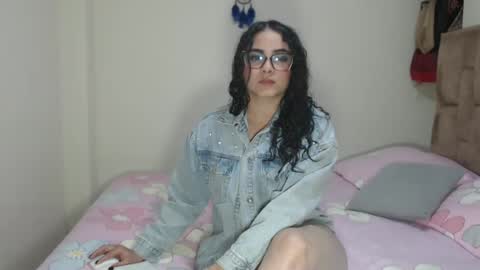 alejandra online show from November 10, 2024, 11:02 pm