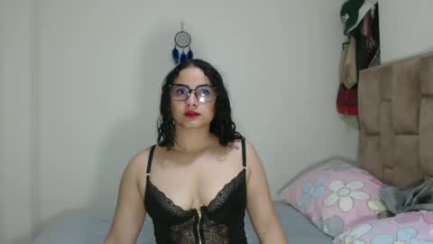 alejandra online show from November 15, 2024, 8:19 pm