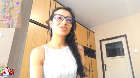 Alejandra online show from January 3, 2025, 7:53 am