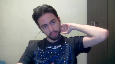 alejo_shy online show from November 10, 2024, 9:03 pm