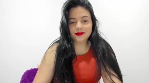 Alejandra online show from January 5, 2025, 7:00 pm