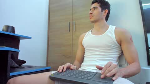 alexander__lips online show from January 6, 2025, 8:06 pm