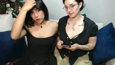 Julieta Long hair and Alex short hair online show from December 15, 2024, 11:37 pm