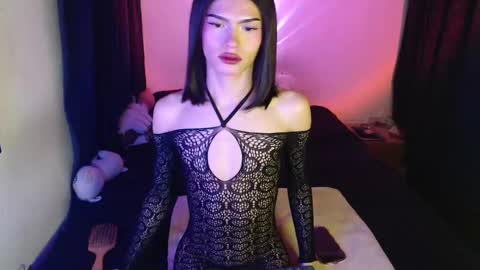 alice_m00nn online show from November 27, 2024, 7:30 am