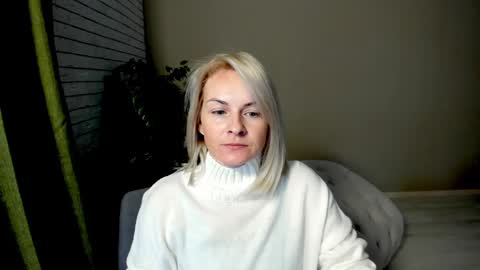 alicee__grace online show from December 1, 2024, 9:32 am