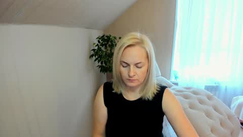 alicee__grace online show from January 1, 2025, 9:23 am