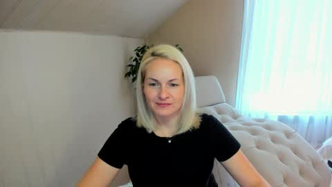 alicee__grace online show from December 21, 2024, 8:10 am