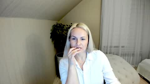 alicee__grace online show from December 7, 2024, 4:16 pm