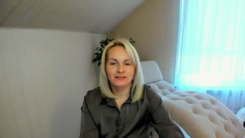 alicee__grace online show from December 19, 2024, 9:19 am