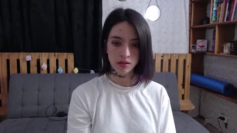 alicee_logan_ online show from November 11, 2024, 2:40 am