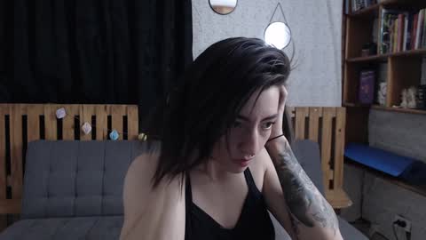 alicee_logan_ online show from November 30, 2024, 1:43 am