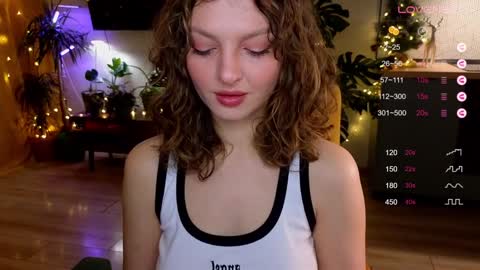 AliceKingsleigh online show from January 18, 2025, 12:30 am