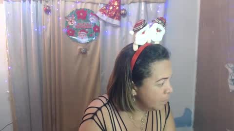 alina_maturehot online show from December 2, 2024, 9:50 pm