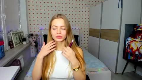 alisa_glamur online show from December 10, 2024, 1:48 pm