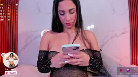 Alejandra  online show from December 19, 2024, 4:06 am