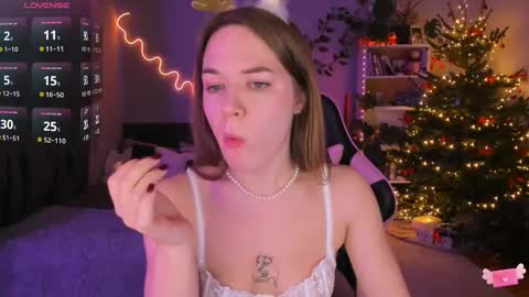 Hi-hi I am Kate welcome to my sexy room online show from December 28, 2024, 8:27 pm