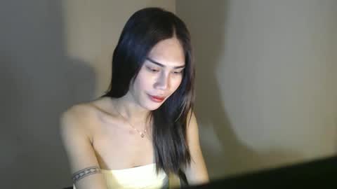 amira_lee online show from November 13, 2024, 1:09 pm