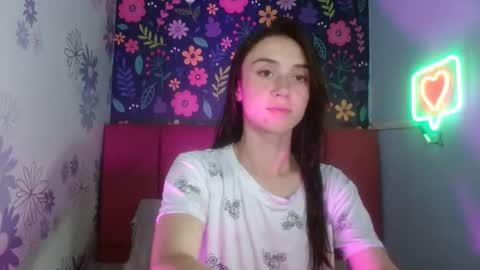 amy_kobold33 online show from January 15, 2025, 9:08 pm